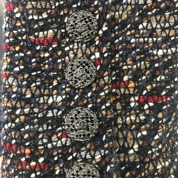 Chanel jacket - Picture 3 of 9